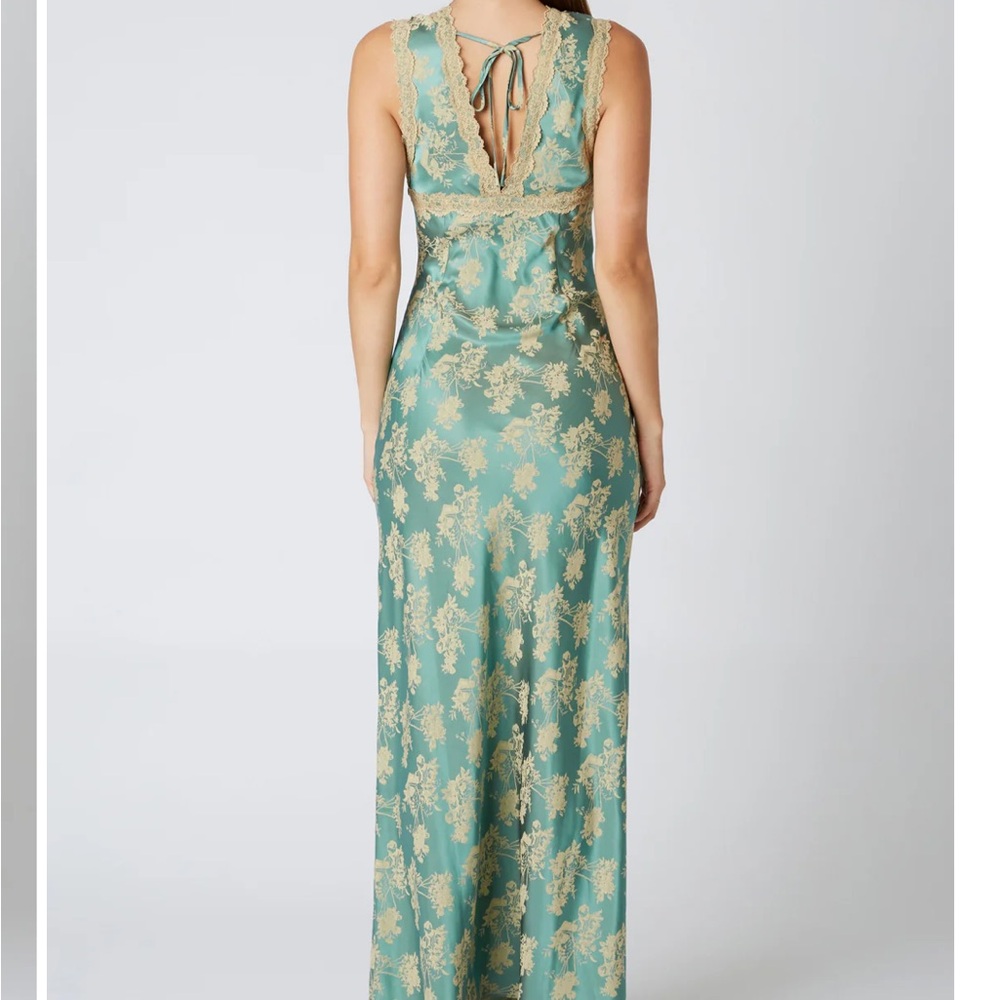 Elegant Green and Gold Floral Dress - Picture 6 of 6